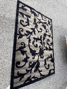 Free delivery used Black and Grey Floral Area Rug - Photo 5