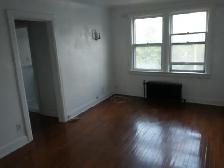 Large bachelor. Jackson Park. $1,100 incl. heat/water - Photo 2