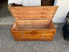 Free delivery used vintage Lane Cedar Chest