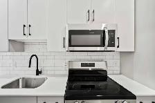 Modern 1 Bedroom Available December 1st! Located In Downtown! - Photo 10