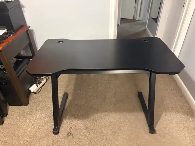 Free delivery used Black gaming desk
