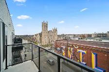 STUNNING 2 Bed 2 Bath Apartment! Move In Ready! - Photo 6