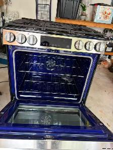 LG Gas stove pick up in Ajax - 95% new - Photo 2