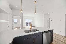 LUXURY 3 Bedroom Apartment! With Fitness Centre! - Photo 8