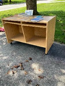 Desk on wheels