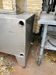 HEAVY GAGE STAINLESS STEEL SQUARE TANK/LEGS - Photo 5
