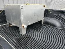 HEAVY GAGE STAINLESS STEEL SQUARE TANK/LEGS - Photo 9