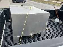 HEAVY GAGE STAINLESS STEEL SQUARE TANK/LEGS - Photo 10
