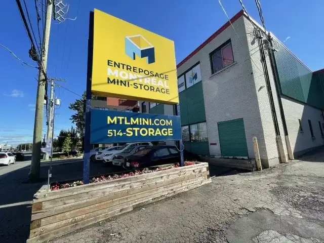 (16pi2) Entrepot de 16pi2 Montreal Victoria Montréal