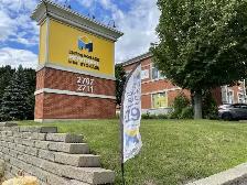 (8pi2) Entrepot de 8pi2 Montreal Dollard Montréal
