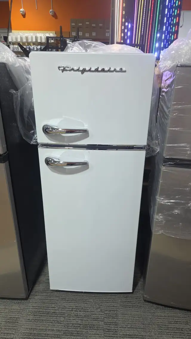 FRIGIDAIRE 7.5 CUFT WHITE REFRIGERATOR