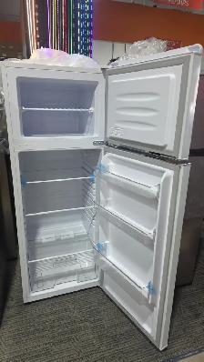 FRIGIDAIRE 7.5 CUFT WHITE REFRIGERATOR - Photo 2
