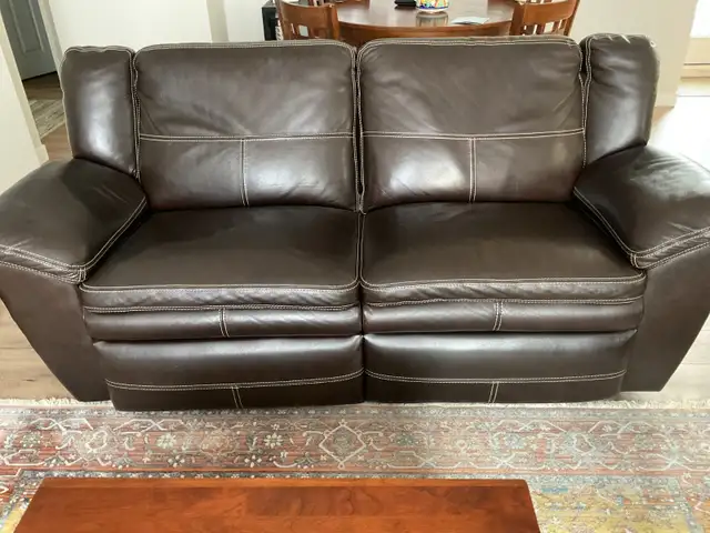 LA-Z-BOY Genuine Leather Reclining Sofa/Couch like New