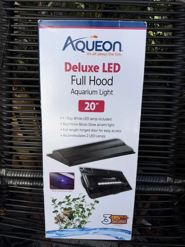Aqueon Deluxe LED Full Hood 20 inch Aquarium Light - New