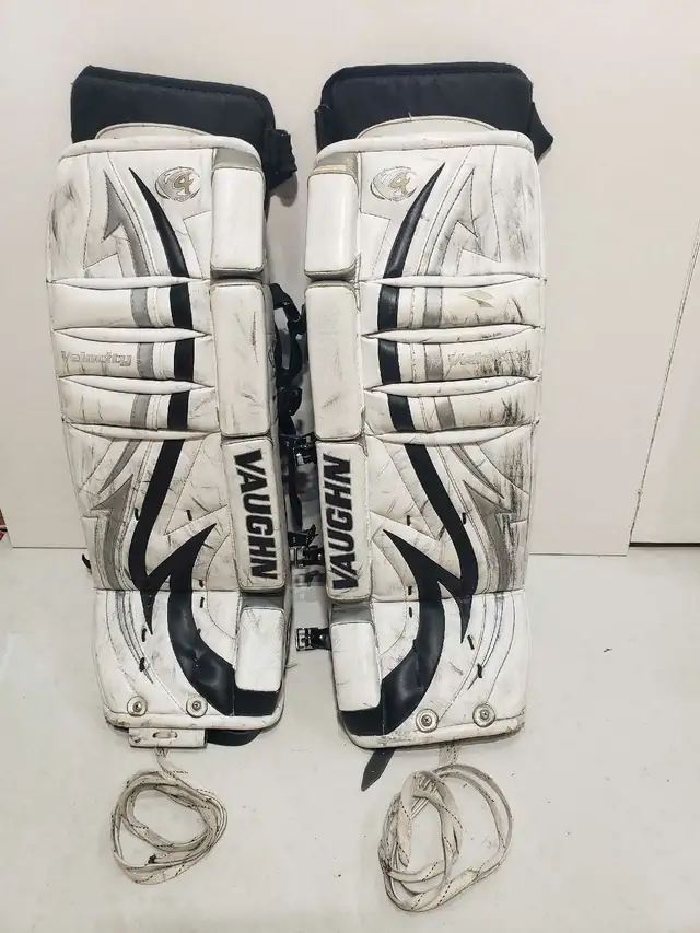 Vaughn Goalie Pads