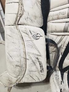 Vaughn Goalie Pads - Photo 7