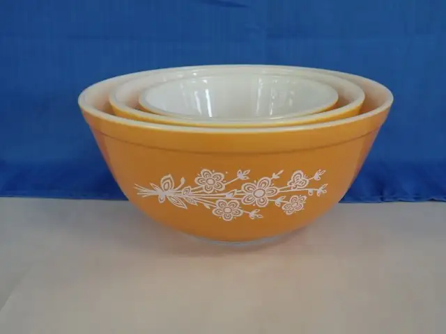 Butterfly Gold Pyrex Bowls