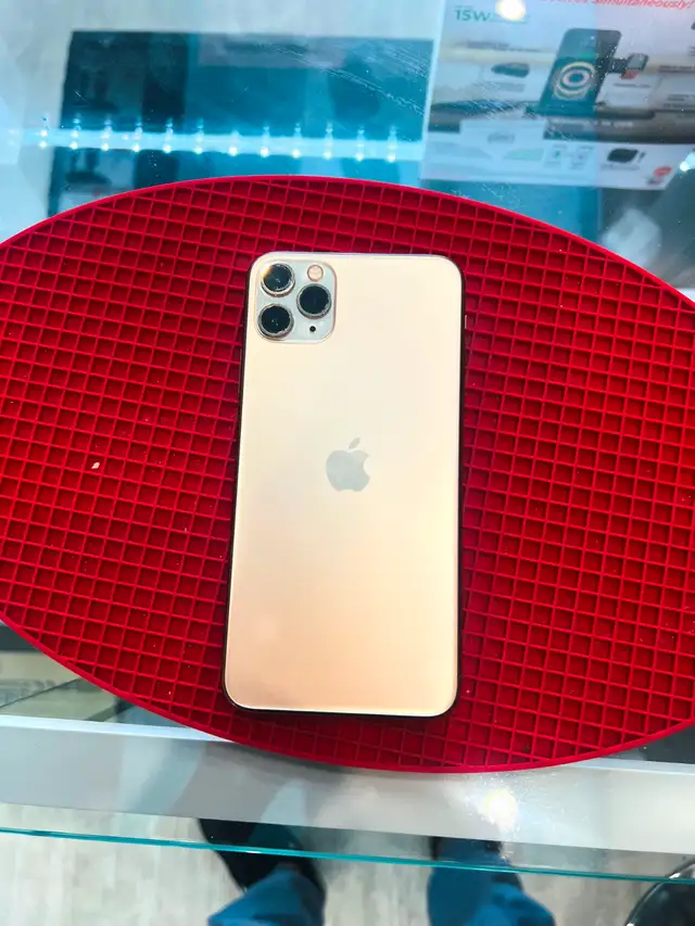iPhone 11 Pro Max – 256GB (Certified Pre-Owned)