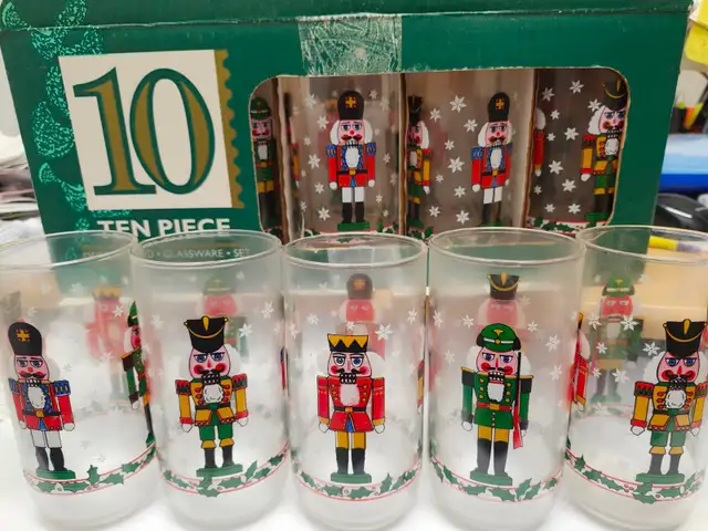 Vintage Libbey Nutcracker Christmas Drink Glasses, Set of 10 in