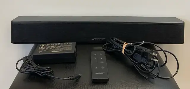 Bose Solo Sound Bar 2 W/ Remote   Cords