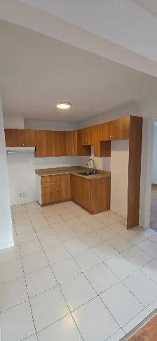 ✨ SUPERBE 4 ½ RÉNOVÉ À LOUER – DISPONIBLE DÈS MAINTENANT! - Photo 2