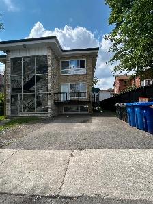 A louer 8 1/2 Rdc 4chambres Chomedey Laval - Photo 8