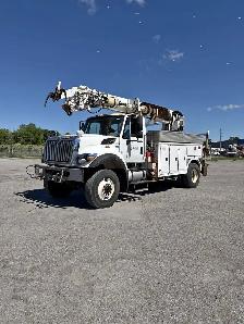2015 International 7400 Altec DL45B-BR Digger Derrick