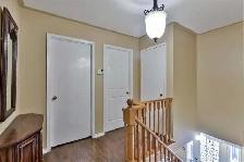 Spacious 4 Bedroom detached home in Williams Pkwy & 410 Brampton - Photo 4