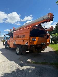 2015 Ford F750 Altec LR756 Bucket Truck - Photo 3