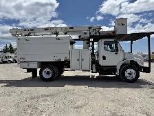2015 Freightliner M2-106 Altec LR756 Bucket Truck - Photo 5