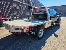 2016 Ram 5500 ST / 6X6 / FLAT BED / CREW CAB / DIESEL 6.7L CUMMI - Photo 10