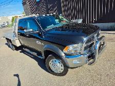 2016 Ram 5500 ST / 6X6 / FLAT BED / CREW CAB / DIESEL 6.7L CUMMI - Photo 12