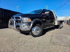 2016 Ram 5500 ST / 6X6 / FLAT BED / CREW CAB / DIESEL 6.7L CUMMI - Photo 15