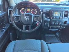 2016 Ram 5500 ST / 6X6 / FLAT BED / CREW CAB / DIESEL 6.7L CUMMI - Photo 19