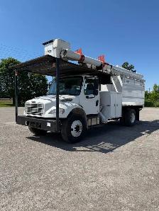 2014 Freightliner M2-106 Altec LR756 Forestry Truck - Photo 2