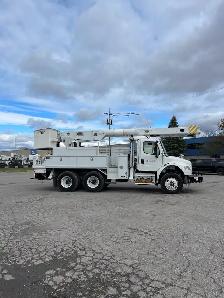2015 Freightliner M2 106 Altec AM855 Bucket Truck - Photo 2