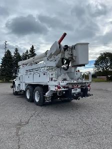 2015 Freightliner M2 106 Altec AM855 Bucket Truck - Photo 5