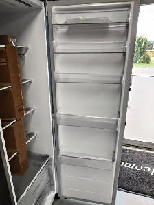LG '24' Stainless Steel Column Refrigerator on Sale‼️ - Photo 5