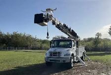 2019 Freightliner Altec DM47 Digger Derrick - Photo 7