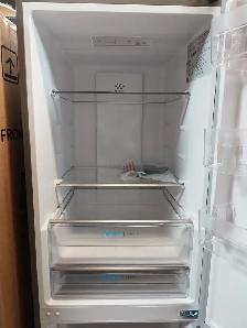 Frigidaire '24' Stainless Steel Bottom Freezer Top Fridge - Photo 6