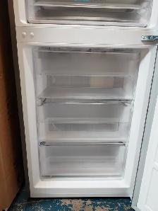 Frigidaire '24' Stainless Steel Bottom Freezer Top Fridge - Photo 7