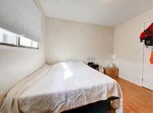 2 Bedroom, 1 Bathroom Suite. - Photo 5