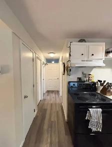 2 Bedroom, 1 Bathroom Suite. - Photo 6
