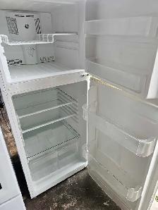 FRIDGE AND STOVE 24' - Photo 2