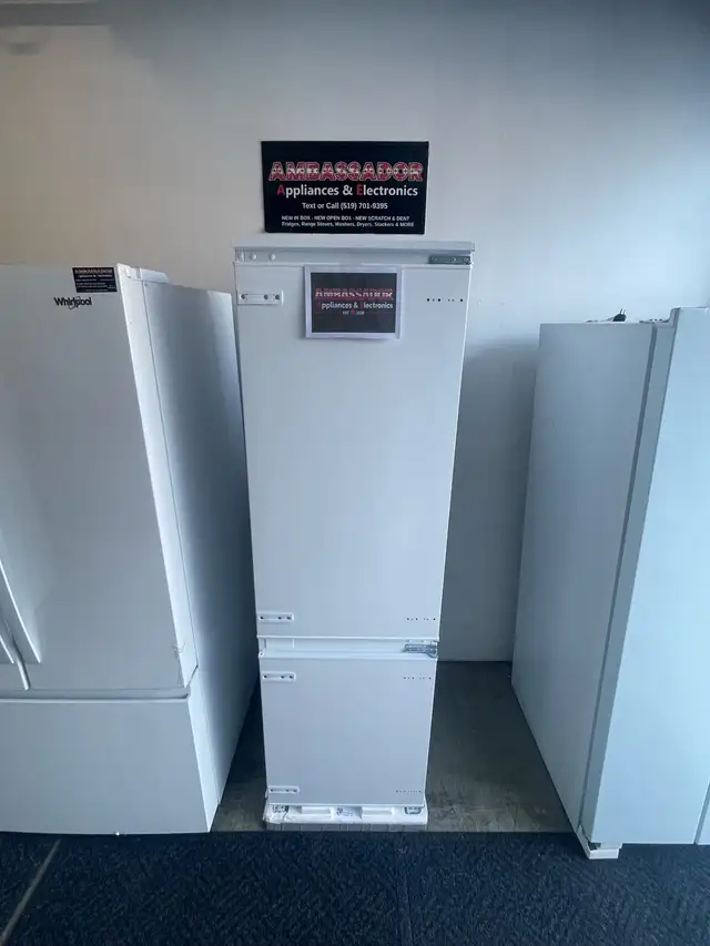 NEW 21.26" Moffat Panel Ready Bottom Freezer Fridge (8.76 Cu.Ft)