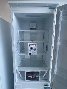 NEW 21.26" Moffat Panel Ready Bottom Freezer Fridge (8.76 Cu.Ft) - Photo 4