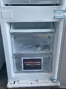 NEW 21.26" Moffat Panel Ready Bottom Freezer Fridge (8.76 Cu.Ft) - Photo 5