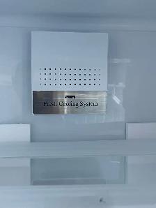 NEW 21.26" Moffat Panel Ready Bottom Freezer Fridge (8.76 Cu.Ft) - Photo 7