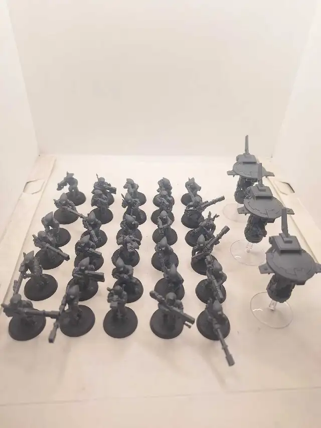 Warhammer 40k 30 Tau Pathfinders Unpainted/w 3 Drones