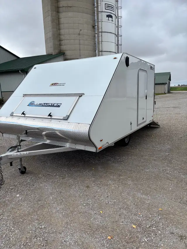 Legend. 2017 snowmobile trailer